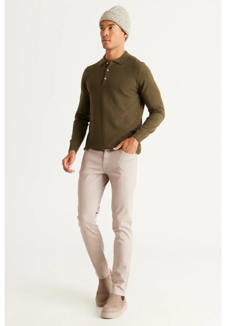 Classic Straight-Leg Jeans