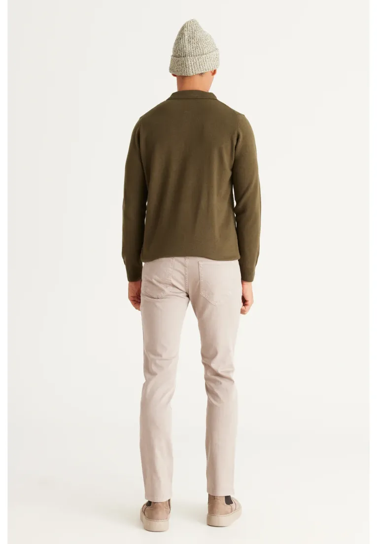 Classic Straight-Leg Jeans